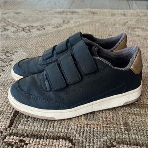 Zara Kids Navy Blue Sneakers Size 1 (Euro 32)